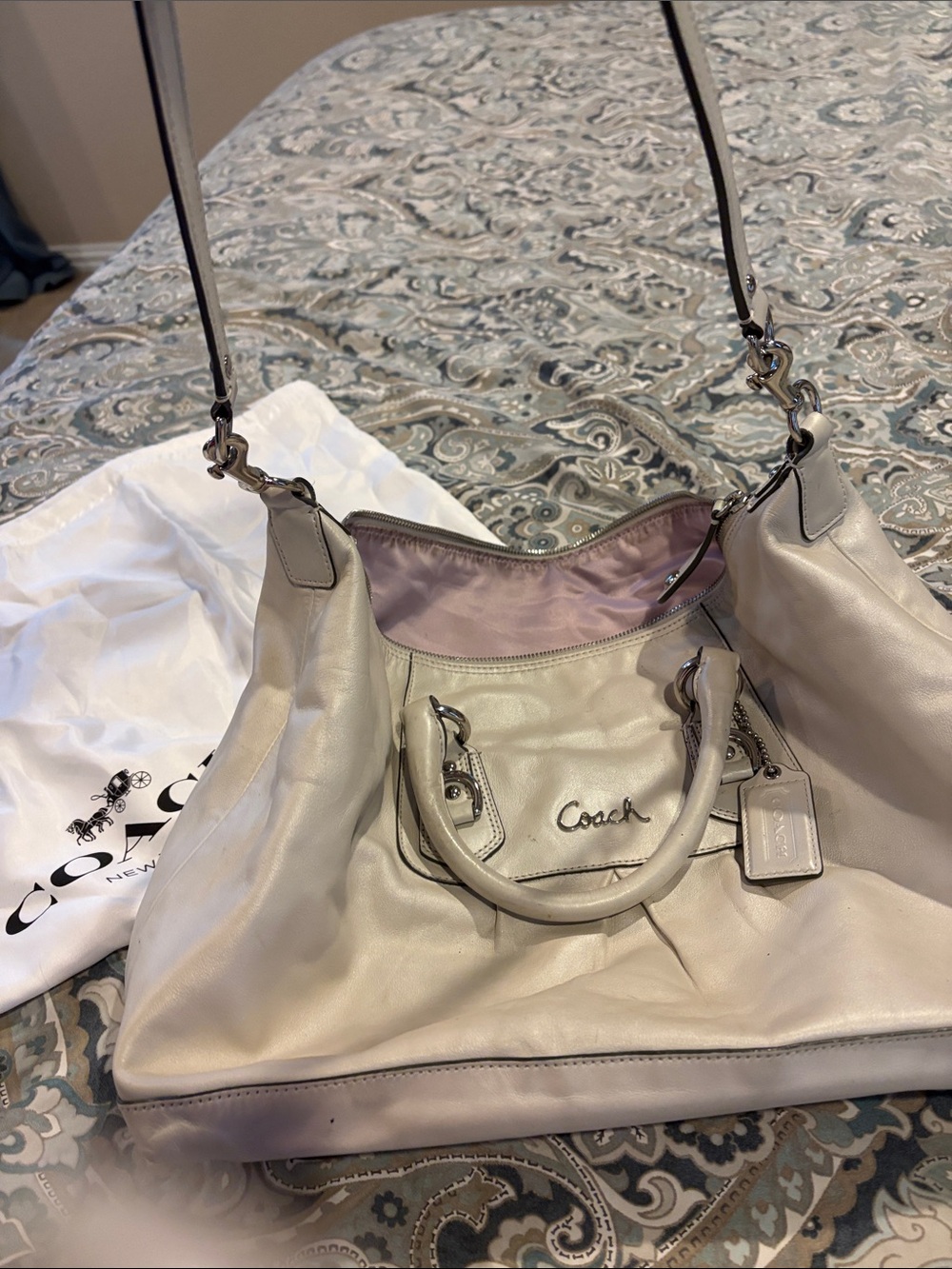 Coach pearlized bone color Leather purse - Picture 5 of 5